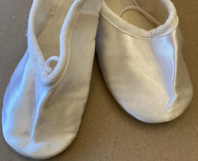 WHITE BALLET SHOES Katz, UK. Size 2. Satin. £6.50 PicClick UK