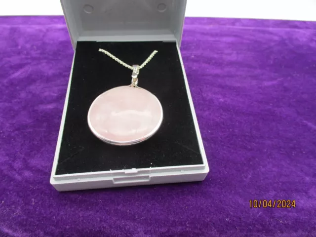 1 Vintage 925 Round Rose Quartz Pendent, With Silver 16In Chain, And Box.