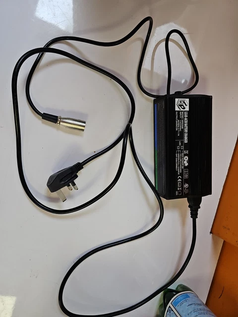 Cargador de batería de plomo-ácido genuino Easyrider de alta potencia modelo HP8204B