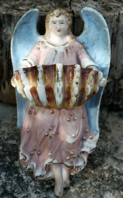 ancien bénitier en biscuit finement décore d un ange objet religieux