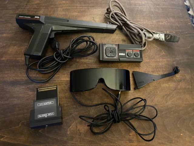 Sega Master System 3-D 3D Glasses/Adaptor, Controller (3020), Light Phaser Gun