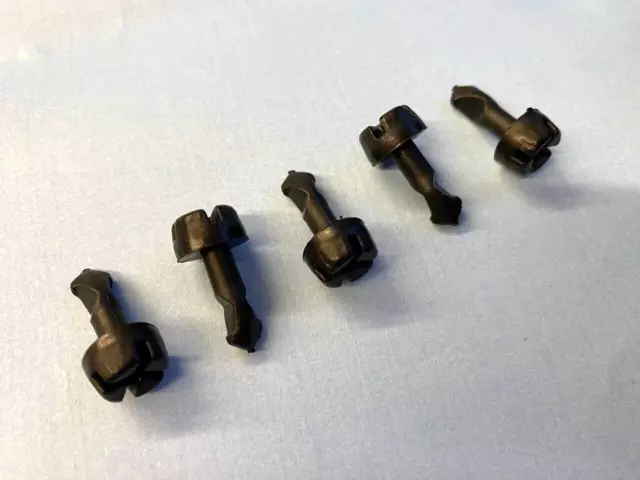 Audi Engine Cylinder Head Top Cover Lock Pin Screw Sealing Stud Trim Clips