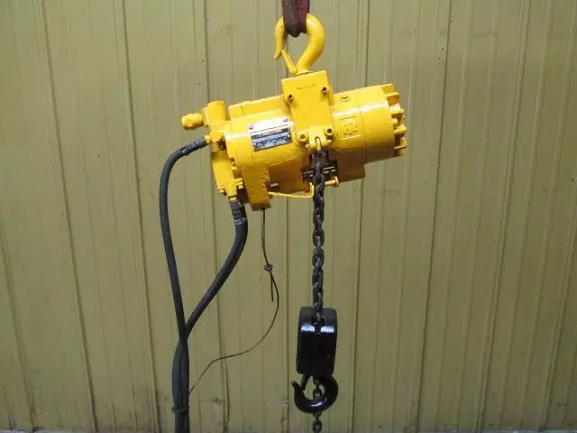 Ingersoll Rand ML1000KS-2C10-5 Pneumatic Air Chain Hoist 7' Lift 1 Ton 2000 Lbs