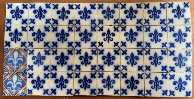 FRANCE ANTIQUE - PAS DE CALAIS - DESVRES - 32 - TILE SET c1870 (RARES)