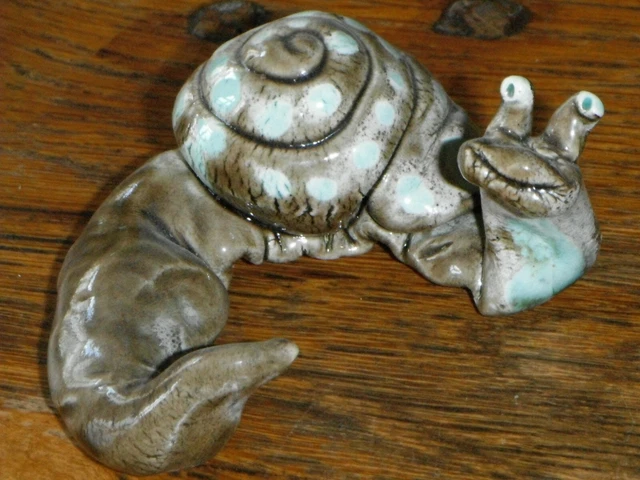 Statuette Escargot En Terre Cuite Vernissée - Décoration Animalière Impeccable