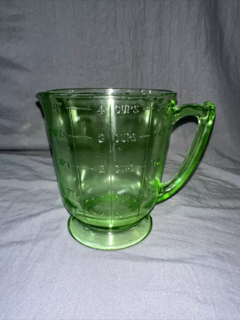Vintage Uranium Green Depression Vaseline Glass 4 Cup 1QT Measuring Cup FLAWED!!