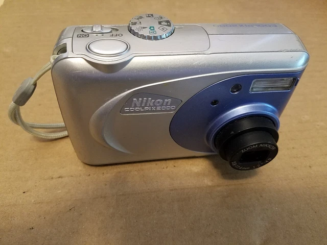 nikon e2000