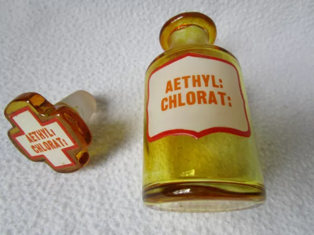 alte Apothekerflasche mit Kreuz-Stopfen Aethyl: Chlorat: Separanda emailliert 3