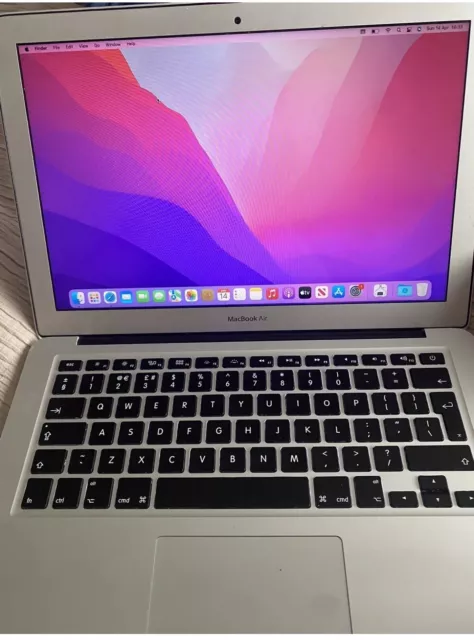 Apple MacBook Air A1466 13,3"-Notebook (Intel Core i5 5. Gen., 1,60 GHz, 128 GB)