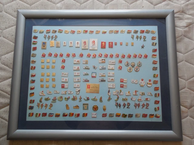 GRAND TABLEAU DE Presentation Des Pins Officiels Des Jeux Olympiques De ...
