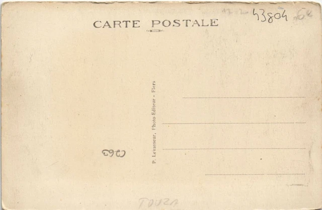 CPA BAGNOLES-de-l'ORNE Place de la République (43804)