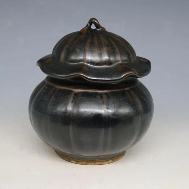 5.5” Porcelain The Republic Of China Black Gold Glaze Lotus Leaf Cap Tea Caddies