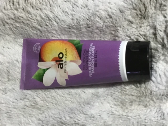 Gel de ducha alo frutas y pasión 6,7 oz nuevo en tubo