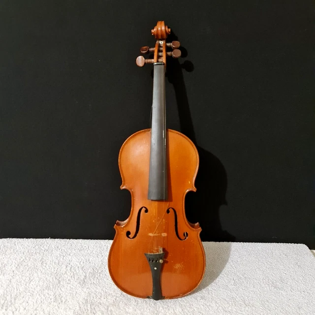 Ancien violon en bois "San sérafin utinentis fecit Venitus - Ano 1737"
