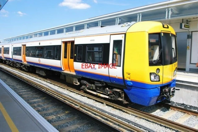 PHOTO CLASS 378 Electrostar 4-Car Emu No 378 154 At Hoxton On An East ...