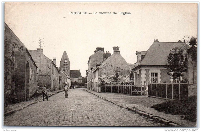 95 PRESLES - la montee de l'eglise