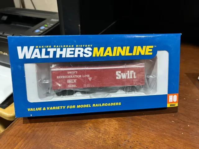 HO Scale Walthers Swift Refrigerator 40' reefer boxcar