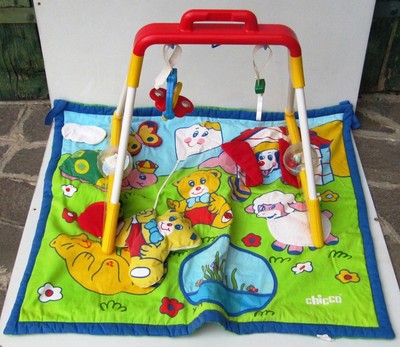 Chicco Copertina da culla CHICCO con pupazzetti e barra ad arco con giochi PERFETTA 