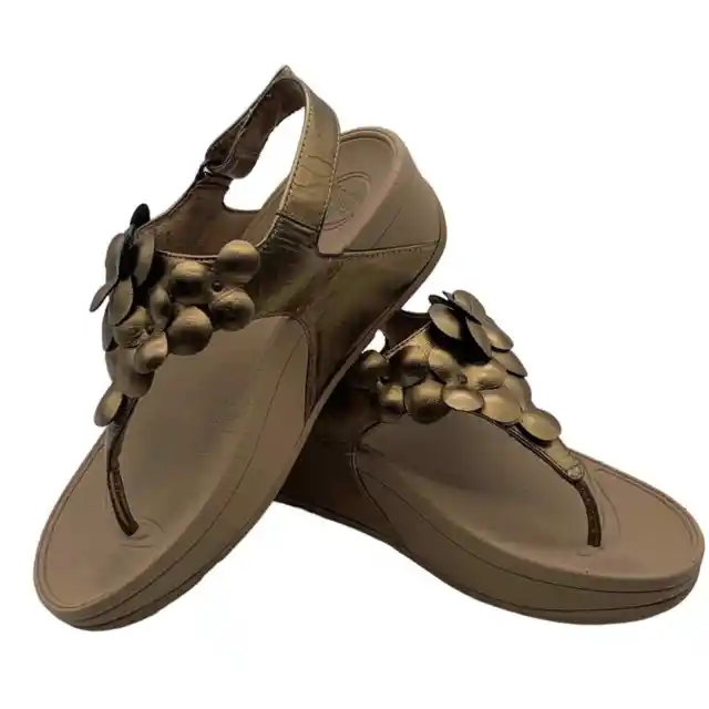 FitFlop Women's Fleur Metallic Gold Flip Flop Thong Sandals Size 6