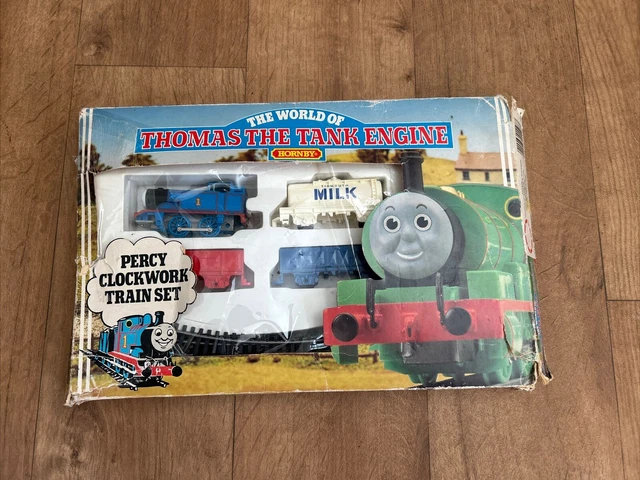 HORNBY THE WORLD Of Thomas The Tank Engine Clockwork Train Set £19.99 ...