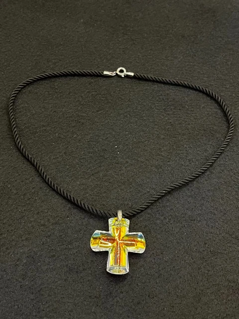 Collier Pendentif Croix En Cristal Baccarat - Couleur Parme, Fermoir Argent 925