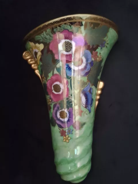 Beautiful green lustre Maling wall pocket vase pattern 6392