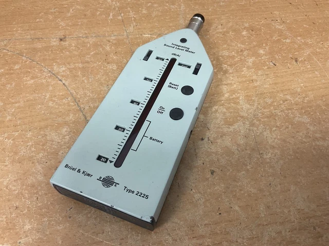 Bruel & Kjaer sound level meter TYPE 2226