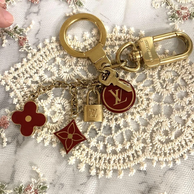 Louis Vuitton Bag charm Key ring Gold Key Chain Red LV Logo Ladies Accessories