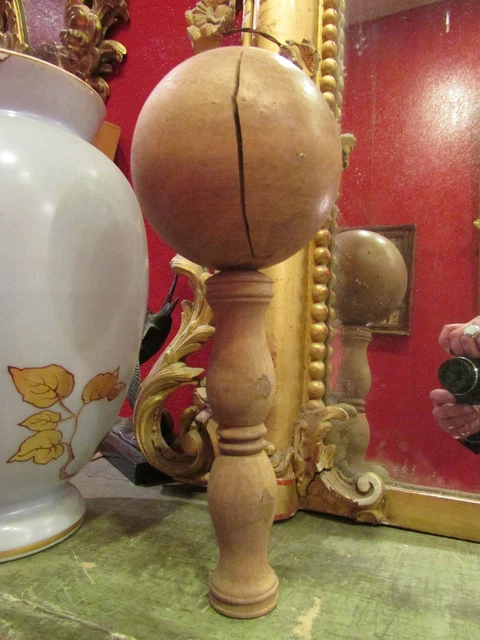 Gros Bilboquet Ancien En Bois Tourné - Hauteur 29 Cm - Jeu Vintage