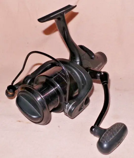 WYCHWOOD ROGUE FREESPIN 50 Baitrunner Fishing Reel With Spare