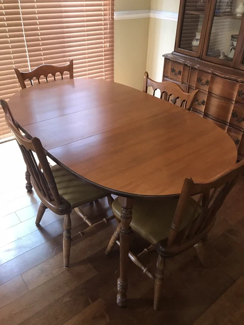 VTG Hard Maple Tell City Table 58115, 4 Hard Maple Dinaire Chairs. Dining Set.