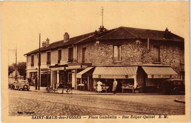 CPA ST-MAUR-les-DITCHES Place gambetta Rue Edgar-Quinet (860759)