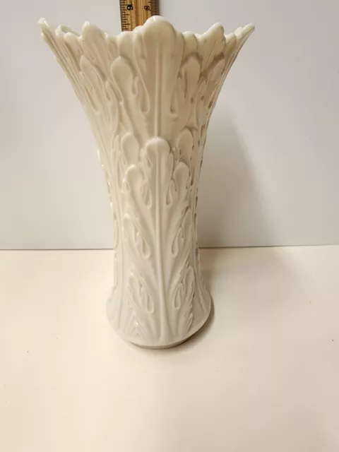 Lenox Woodland Collection 8-1/2” Vase Embossed Leaf Ivory Porcelain