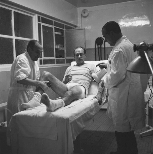 real-madrid-football-club-santiago-bernabeu-stadium-1964-old-photo-18