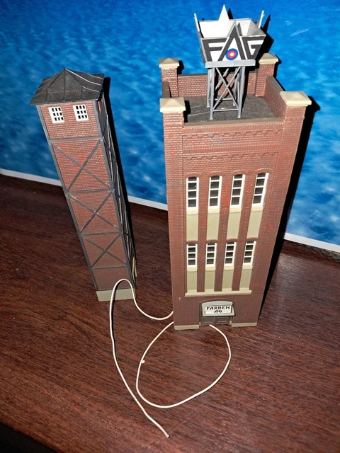 Lot De Maquettes HO : Immeubles Et Commerces Faller – État Correct