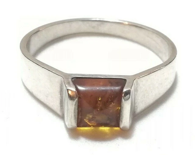 ANELLO SEMPLICE IN AMBRA REALIZZATO IN ARGENTO 925 MISURA: 18,1 mm