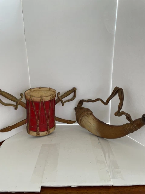 VINTAGE SEXTON PATRIOTIC Drum Sword and Other Metal Wall Hanging