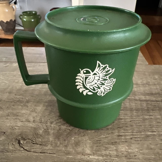 Tupperware Holiday Green Dove Coffee Tea Hot Chocolate Mug with Lid #1312-8