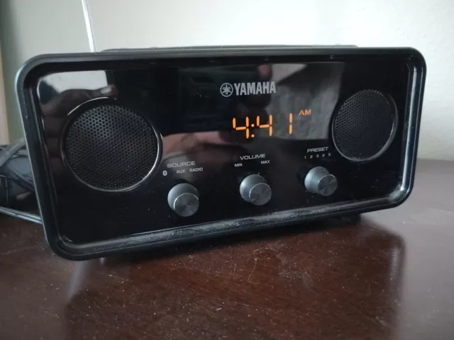 Yamaha TSX-B72 Desktop Audio System Clock Radio Aux iPod Dock No Remote white.