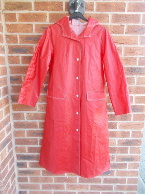 RUKKA RAINCOAT MAC RED PVC with HOOD VINTAGE SIZE 34