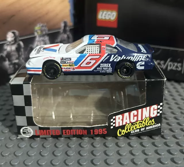 Action Nascar Mark Martin #6 Valvoline 1995 Thunderbird 1/64 Diecast BRAND NEW