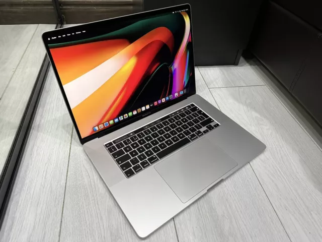 Apple MacBook Pro Retina 16” 2019 512GB SSD 32GB Ram 2.4GHz 8-Core i9 5500M 4GB