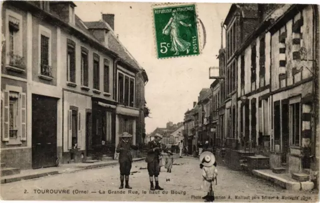 CPA Tourouvre (Orne) - La Grande Rue le haut du Bourg (250143)