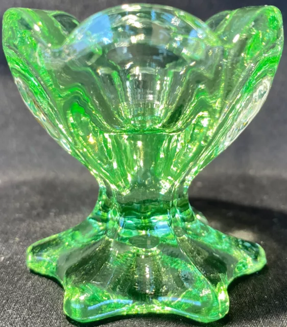 Green Vaseline glass Tulip Lucerne Pattern raised uranium salt cellar / celt dip 2