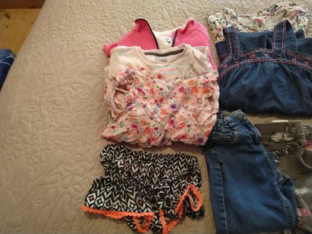 Bundle of Girls Mixed Clothing. 4-5 Years. Good. Free Postage. 2