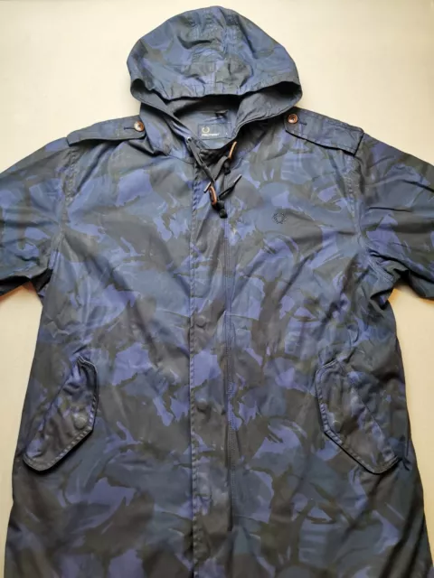 FRED PERRY Mens Size L Camo Fishtail Parka Jacket VGC Blue Black Hooded Full Zip