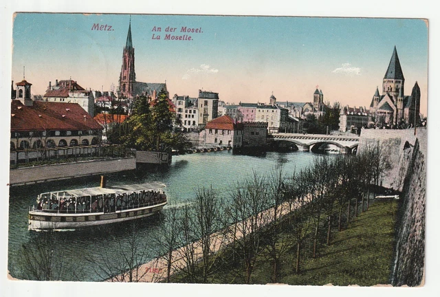 METZ - Moselle - CPA 57 - Le Bateau Promenade sur la Moselle