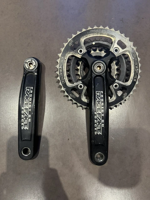 Pédalier route 9-10 vitesses noir 172,5mm 39-53 - Pièce Vélo Pas Cher
