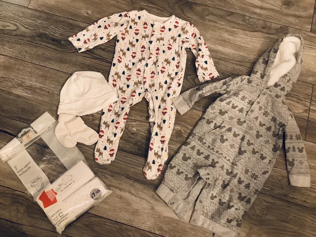 PACCHETTO di Natale/General Baby Grows/Abiti & Cappello RALPH LAUREN età 3-6 Mths