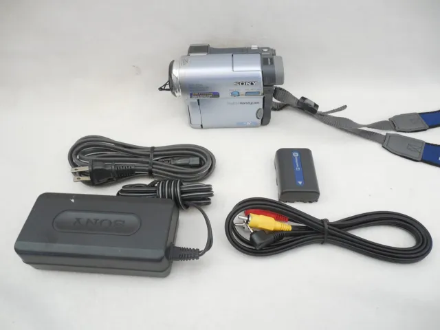 Sony Handycam DCR-TRV19 Mini DV Camcorder Tested Good Condition 90-Day Warranty